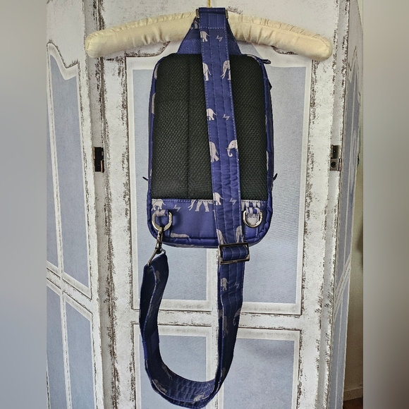 NWOT Lug Tailback Sling Bag In Elephant Purple $75 Retail Sold Out Everywhere - Picture 3 of 8